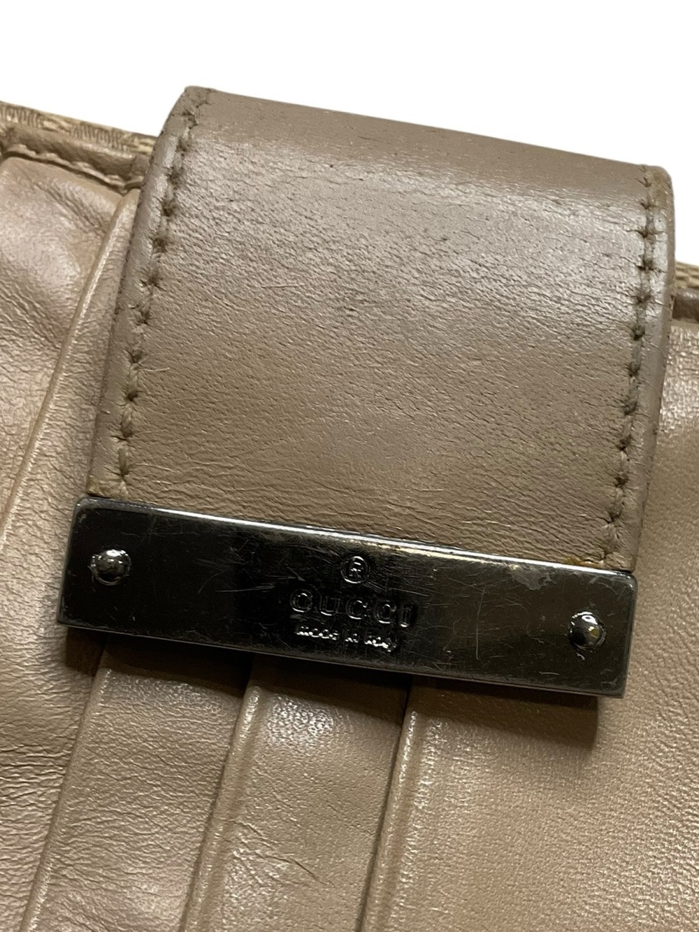Gucci Vintage GG Canvas Tan Monogram Bifold Wallet - Picture 16 of 16